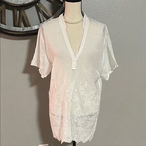 Johnny Was Elegant White Embroidered Women's Top